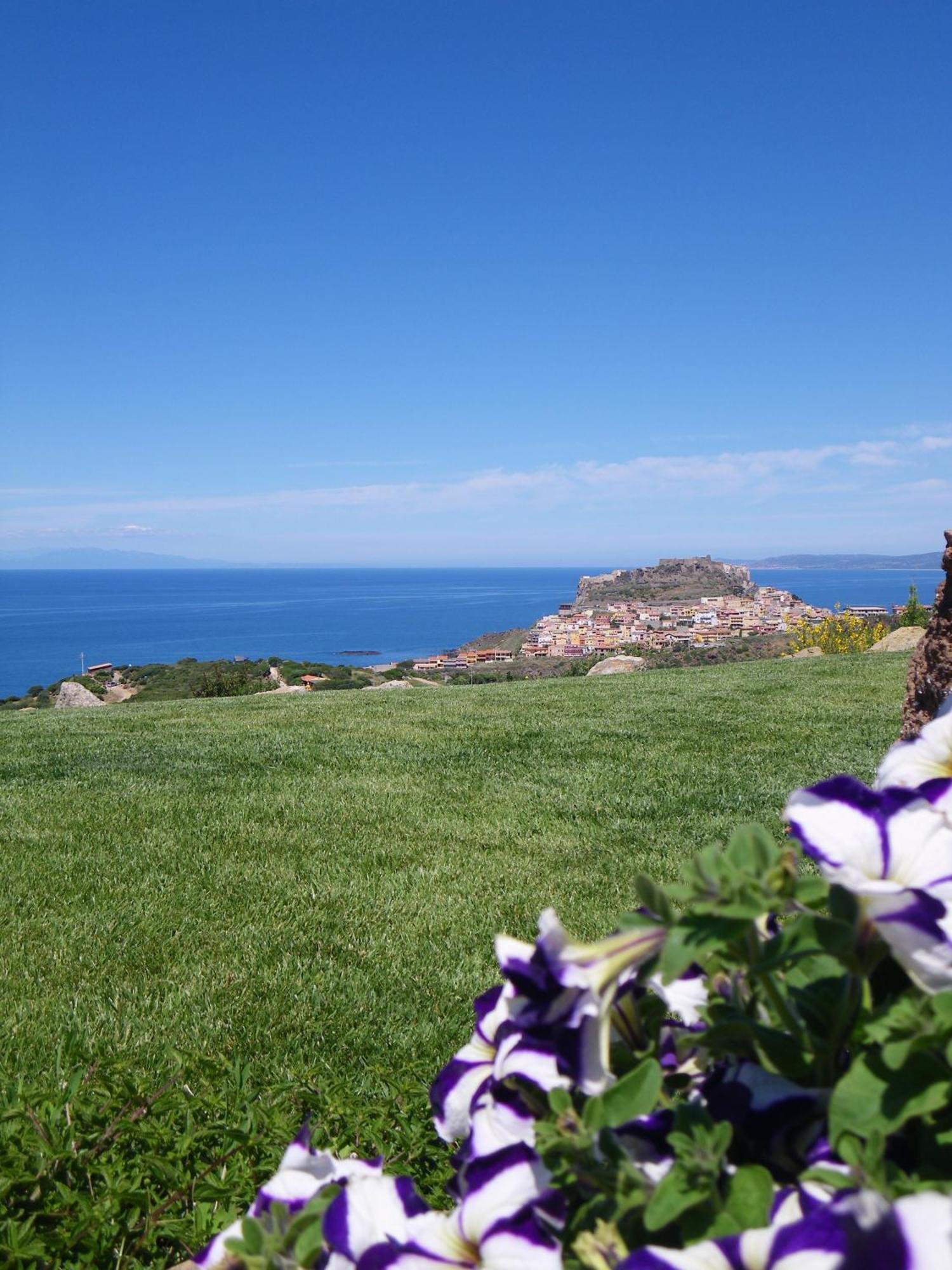 Bajaloglia Resort Кастелсардо Екстериор снимка