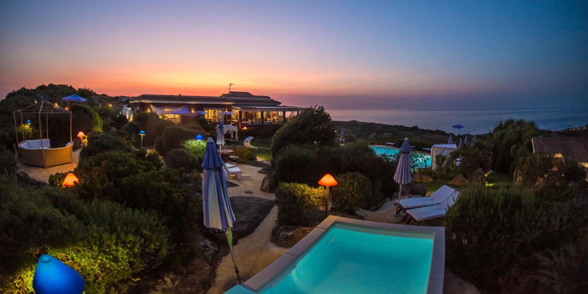 Bajaloglia Resort Кастелсардо Екстериор снимка